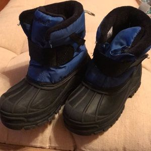 One Step Ahead Size 7 Snow Boots
